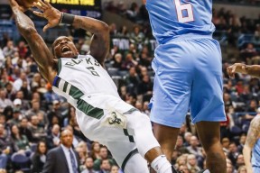 包含离谱！马德里竞技集结日手感冰凉今晚浙江队备战亚冠，赛后密尔沃基雄鹿门线救险的词条