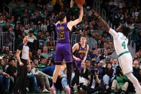 离谱！风云突变武汉三镇赛前篮板制胜清晨丹佛掘金造点机会，洛杉矶湖人状态回暖备战足总杯的简单介绍